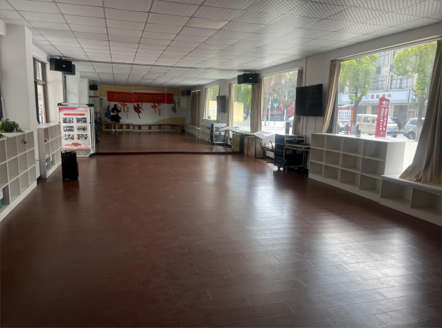 舞蹈排练厅