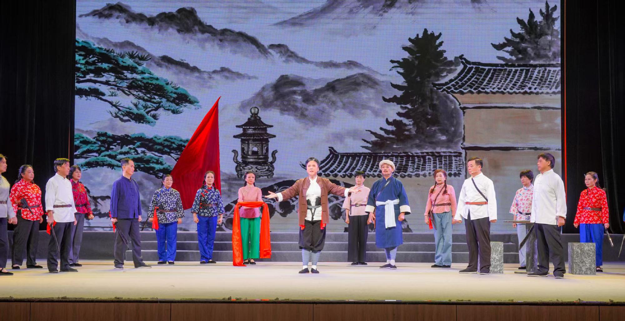 湖北英山：六旬“银发”倾情演绎，红色经典《江姐》献礼建党105周年