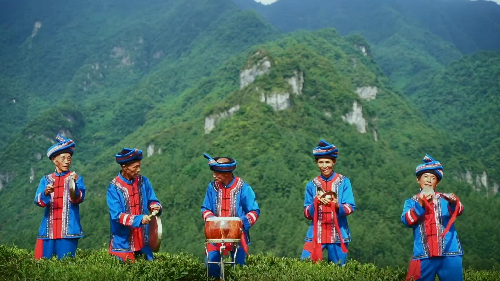 《欢天喜地庆丰收》