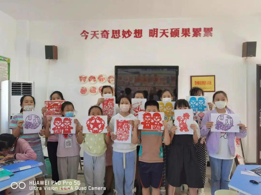 “喜迎二十大 擦亮吴都文化新名片”暨“庆国庆 迎重阳”鄂州市雕花剪纸系列活动