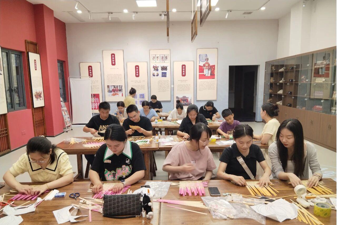 当青年遇见非遗：周四学堂解锁文化体验新模式