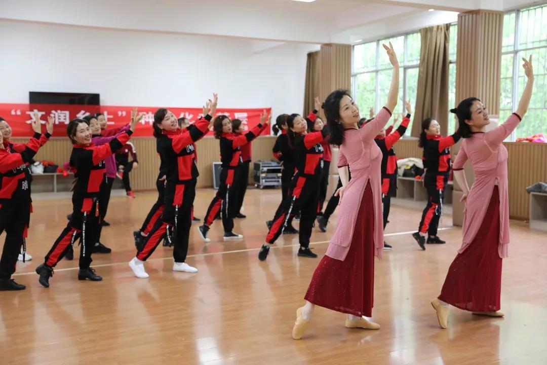 “平湖课堂”《爱上你》舞蹈教学（口令版）