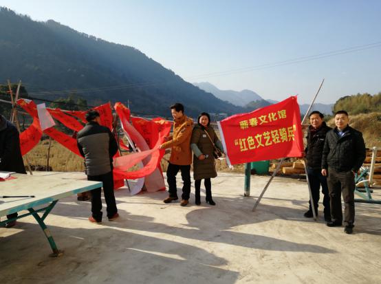 红色文艺轻骑兵摄影集