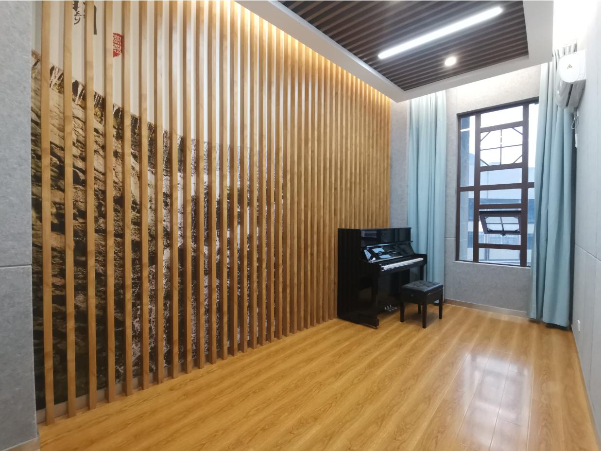 钢琴培训室一