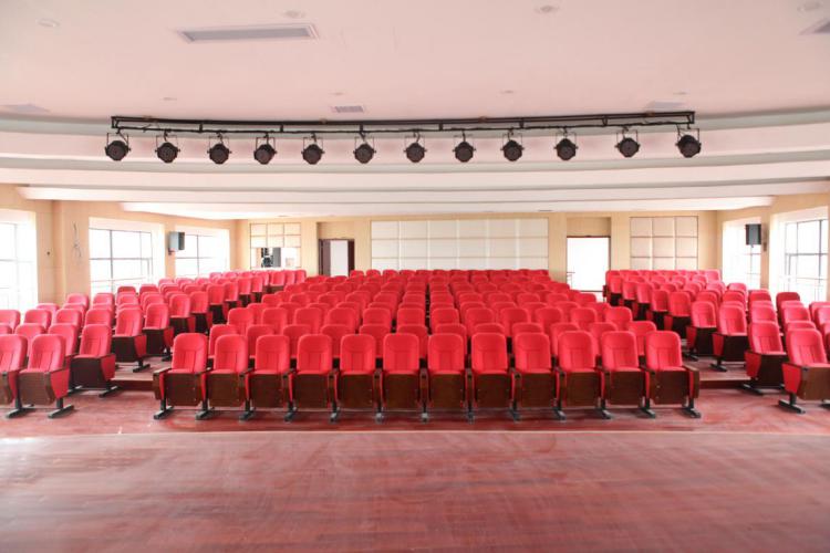 阳新县文化馆三楼多功能演艺厅、多功能排练厅、各类展厅