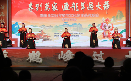 土味“村晚”闹新春