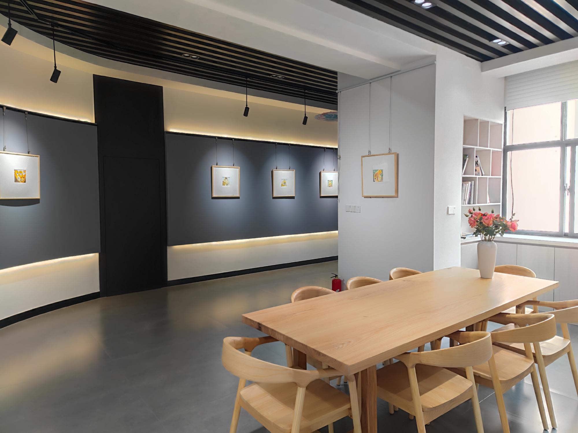 “庆国庆·绘华章”——以艺术献礼祖国，以色彩描绘神农架 胡晓霞个人画展