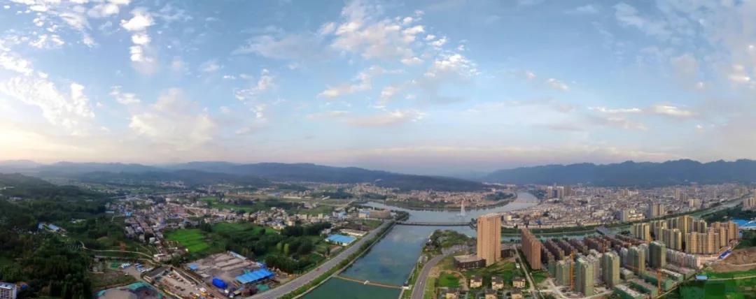 十堰好歌声作品《亲亲房州》